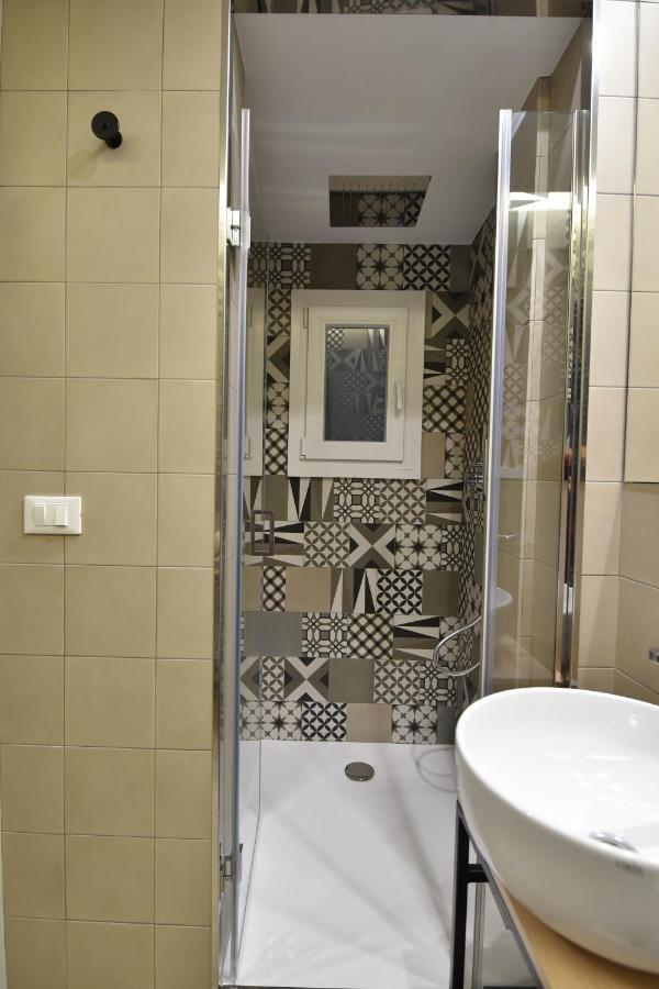 First Floor B&B Bari Exteriör bild