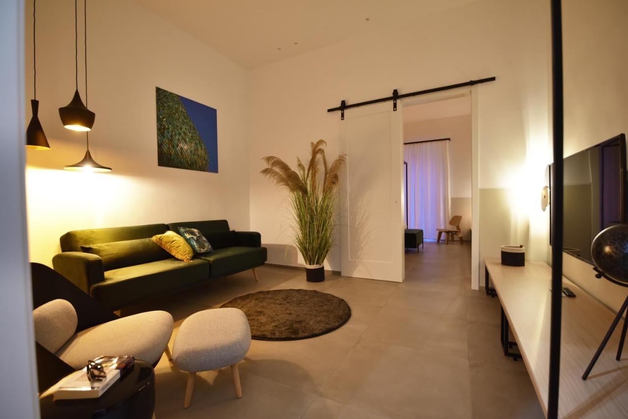 First Floor B&B Bari Exteriör bild